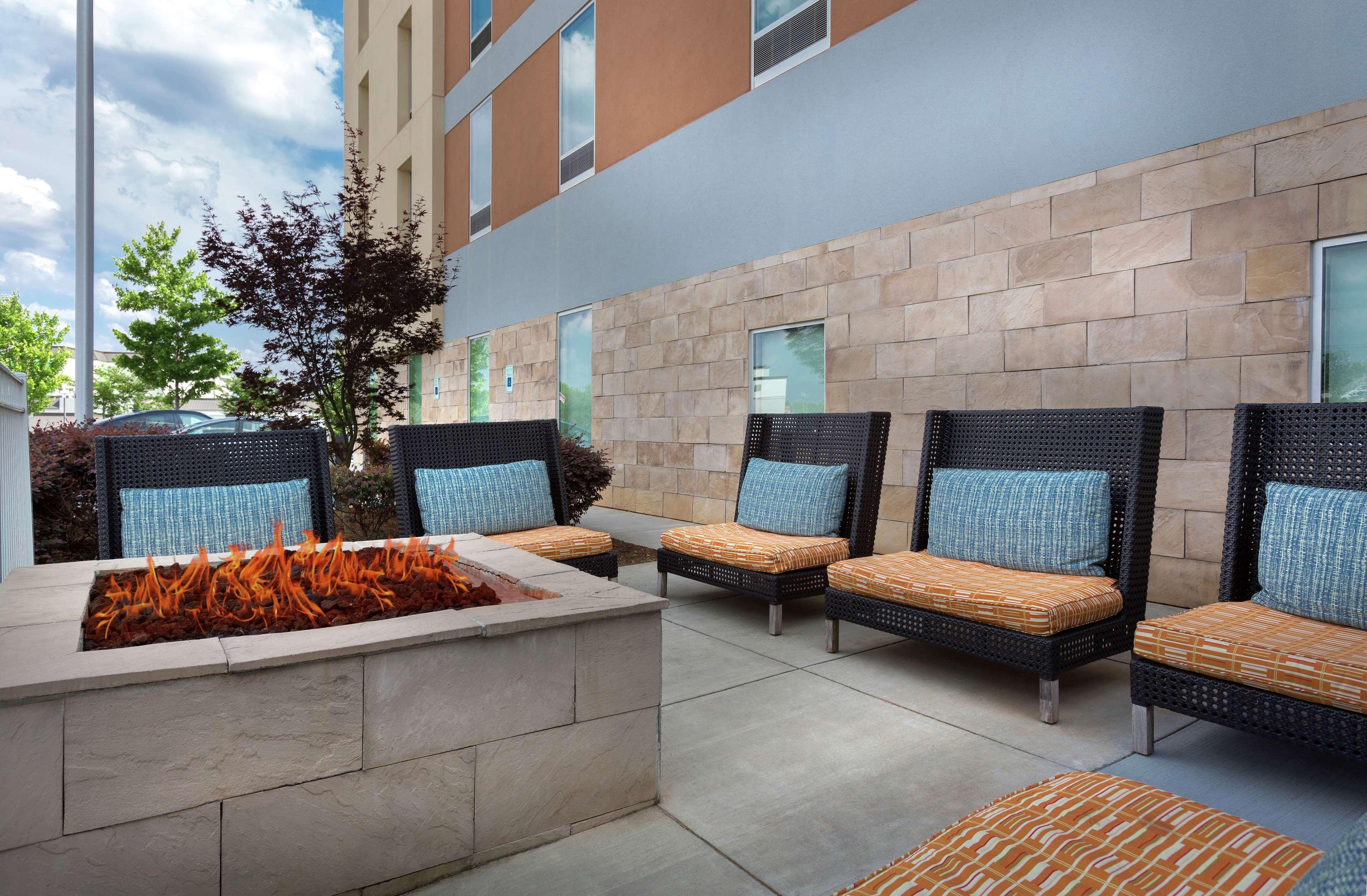 Home2 Suites By Hilton Greenville Airport Extérieur photo